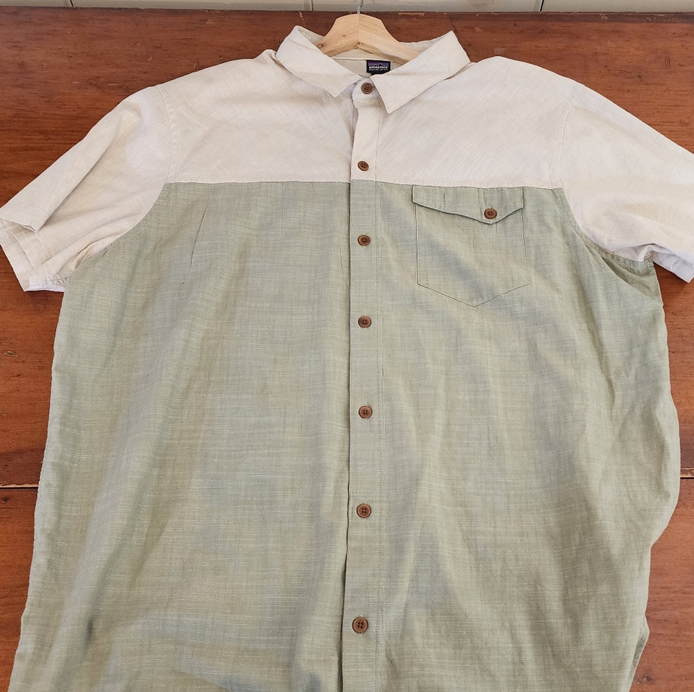 RARE Patagonia Short Sleeve Button Down Shirt - XXL - Australia!